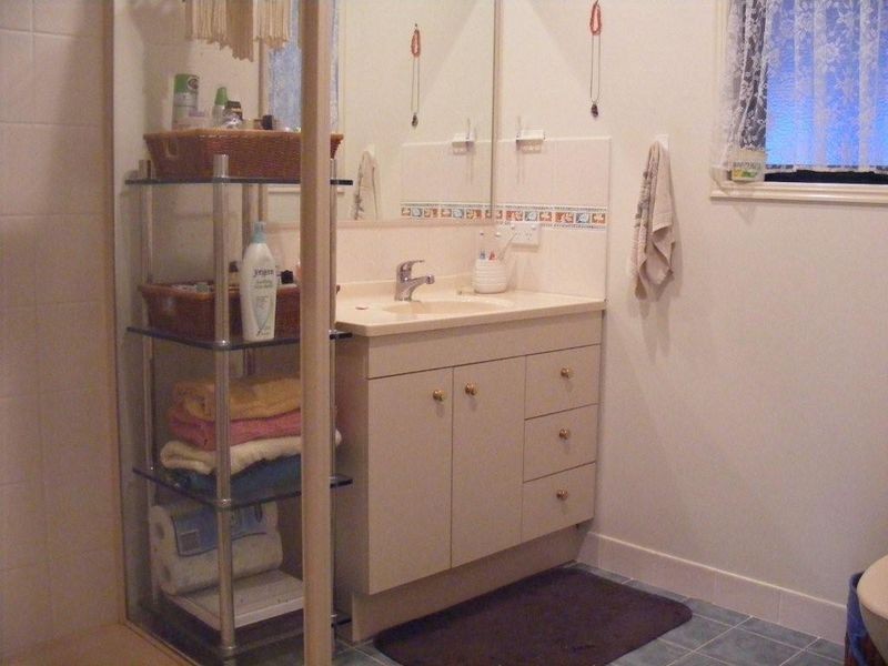 240 Wave Avenue, Urraween QLD 4655