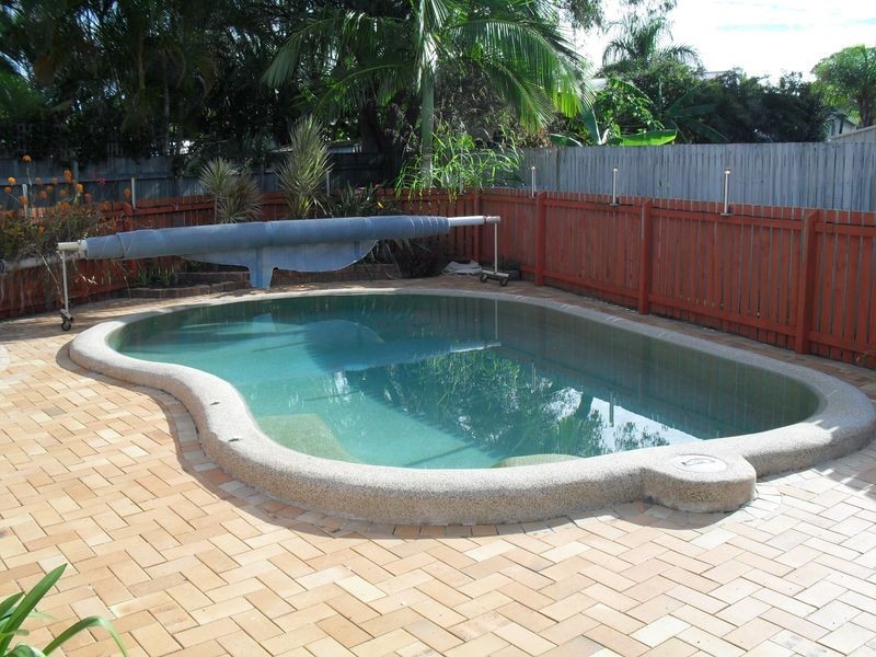 8 Shoreline Court, Urangan QLD 4655