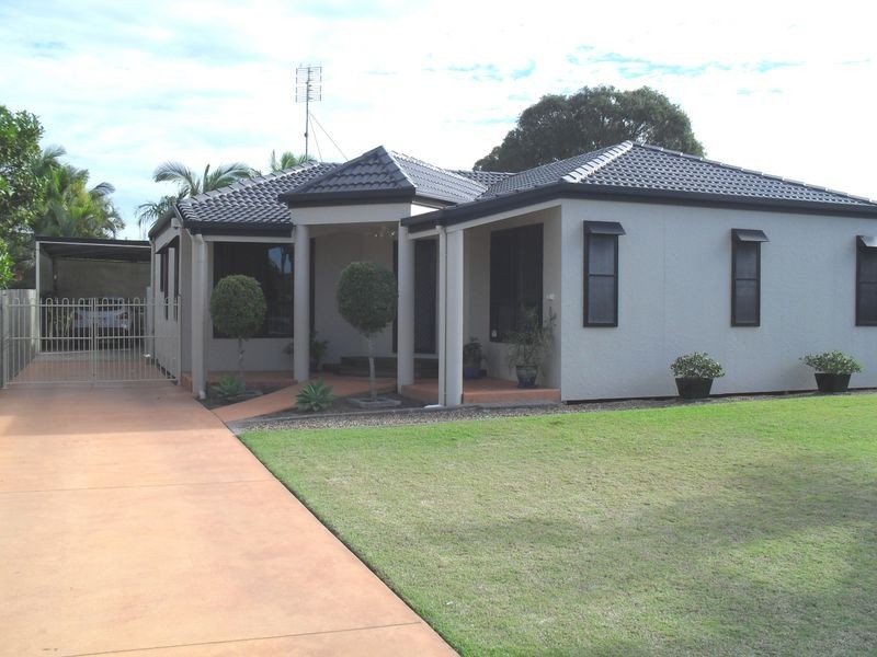 8 Shoreline Court, Urangan QLD 4655