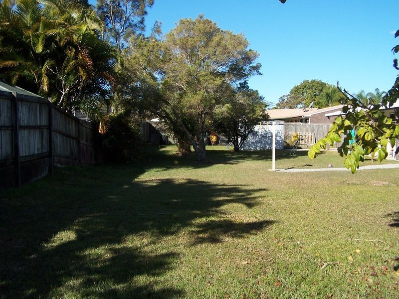 4 Par Court, Urraween QLD 4655