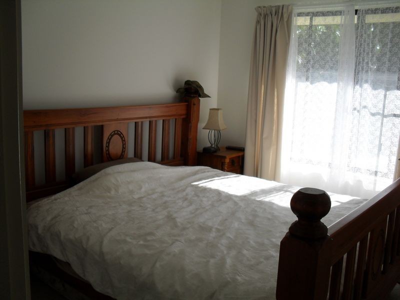 128 Garden Drive, Urangan QLD 4655