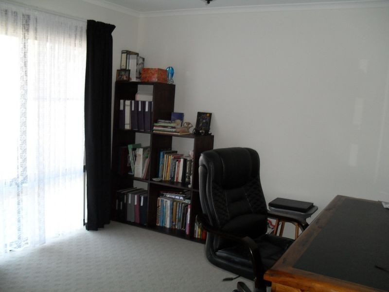 128 Garden Drive, Urangan QLD 4655