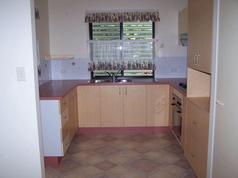 5 Skinner Crescent, Urangan QLD 4655