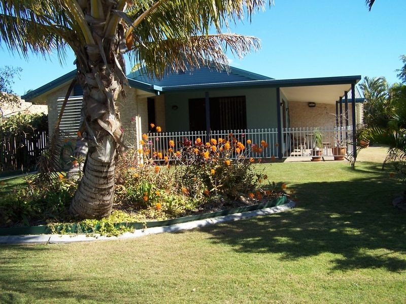 5 Skinner Crescent, Urangan QLD 4655