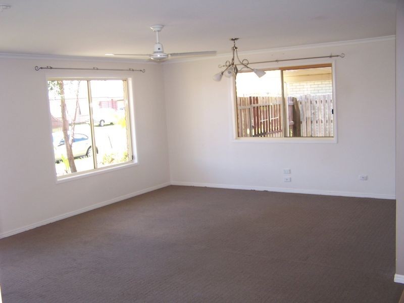 25 Joselyn Dr, Point Vernon QLD 4655