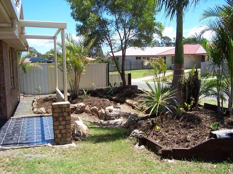 25 Joselyn Dr, Point Vernon QLD 4655