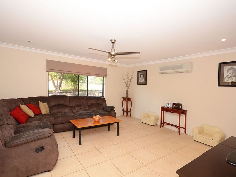33 Sandrabarbara Drive, Booral QLD 4655