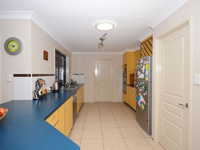 33 Sandrabarbara Drive, Booral QLD 4655