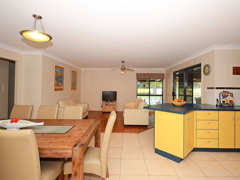 33 Sandrabarbara Drive, Booral QLD 4655