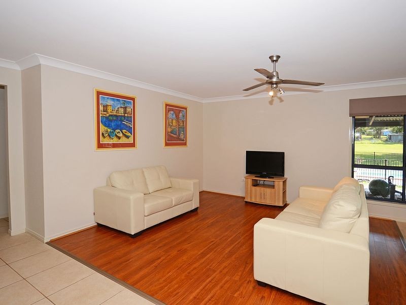 33 Sandrabarbara Drive, Booral QLD 4655