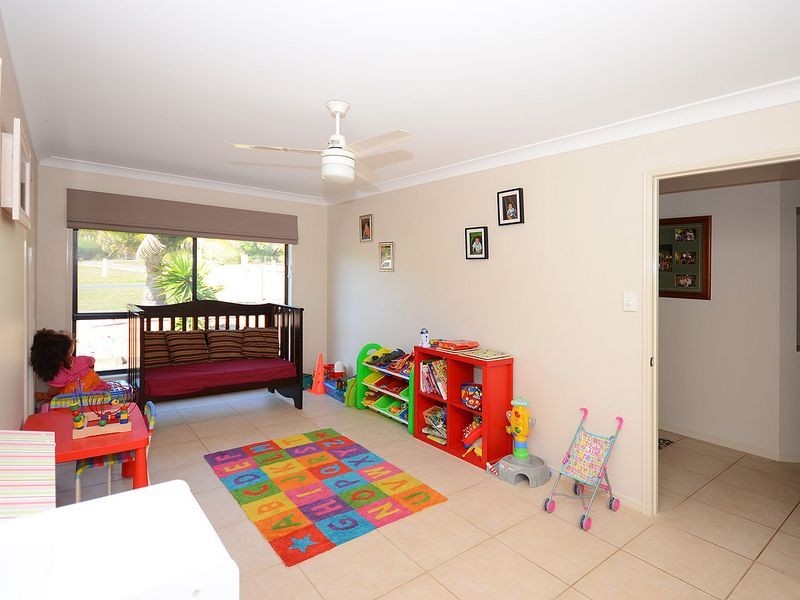 33 Sandrabarbara Drive, Booral QLD 4655