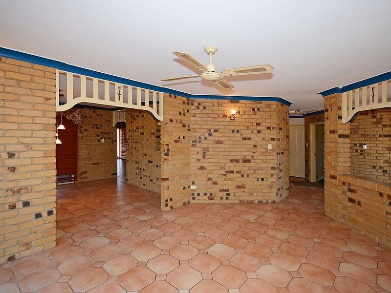 28 Aimee Drive, Urangan QLD 4655