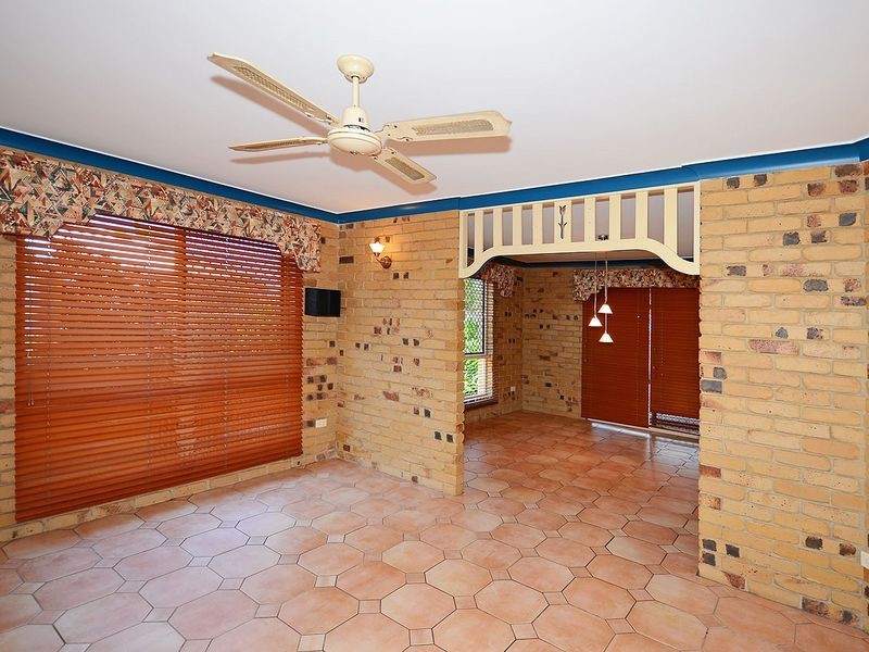 28 Aimee Drive, Urangan QLD 4655