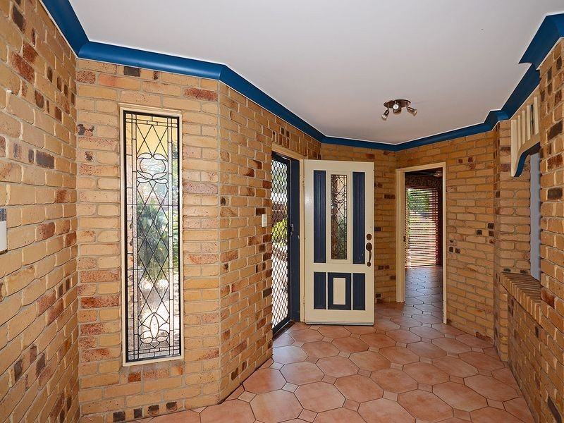 28 Aimee Drive, Urangan QLD 4655