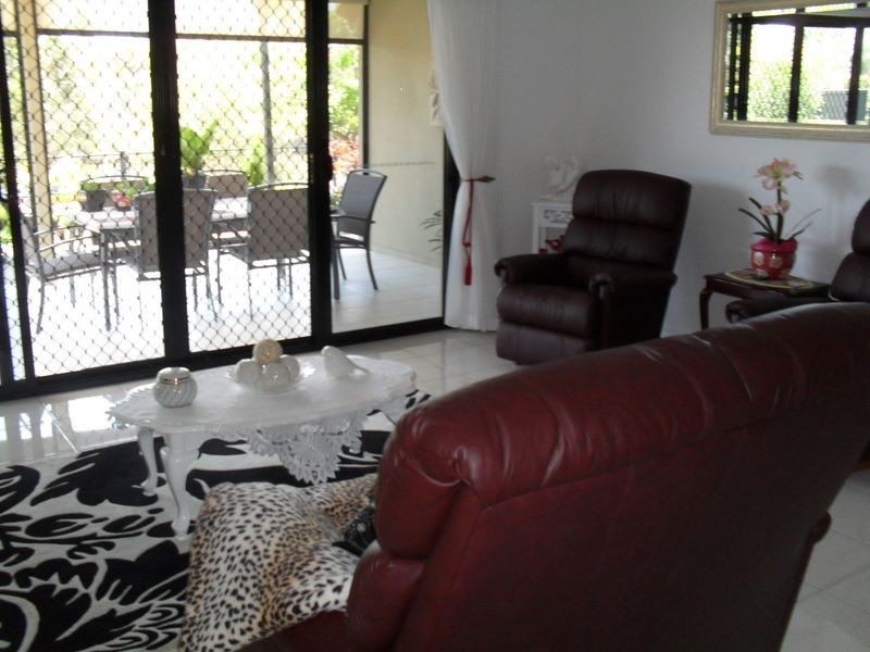 11 Harmony Ave, Urraween QLD 4655