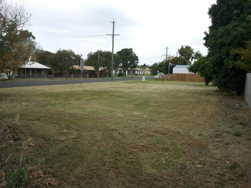39 Miller Street, Urangan QLD 4655