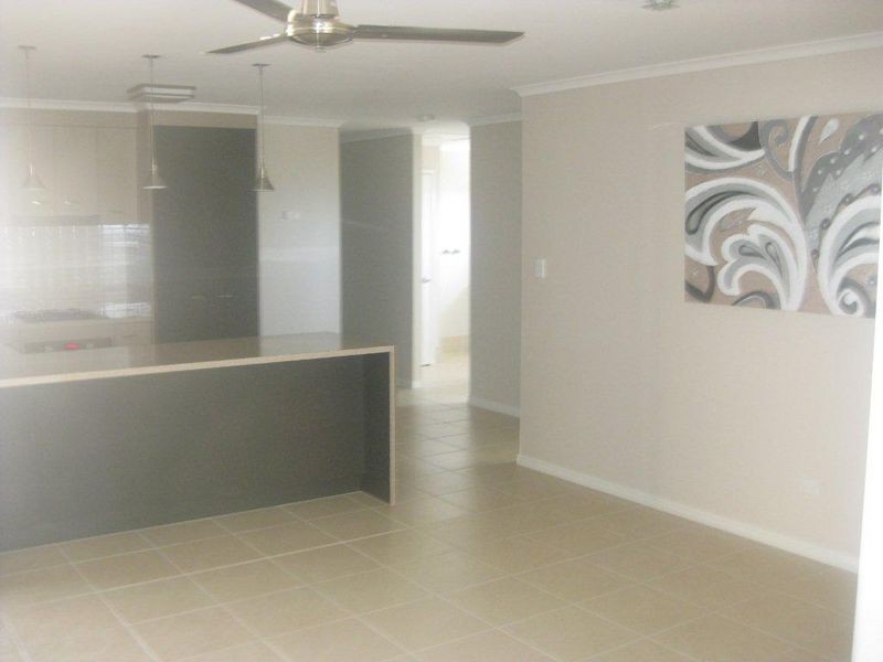 39 Archer Drive, Point Vernon QLD 4655