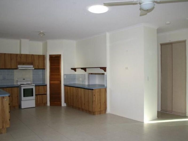 37 Bruce Street, Torquay QLD 4655