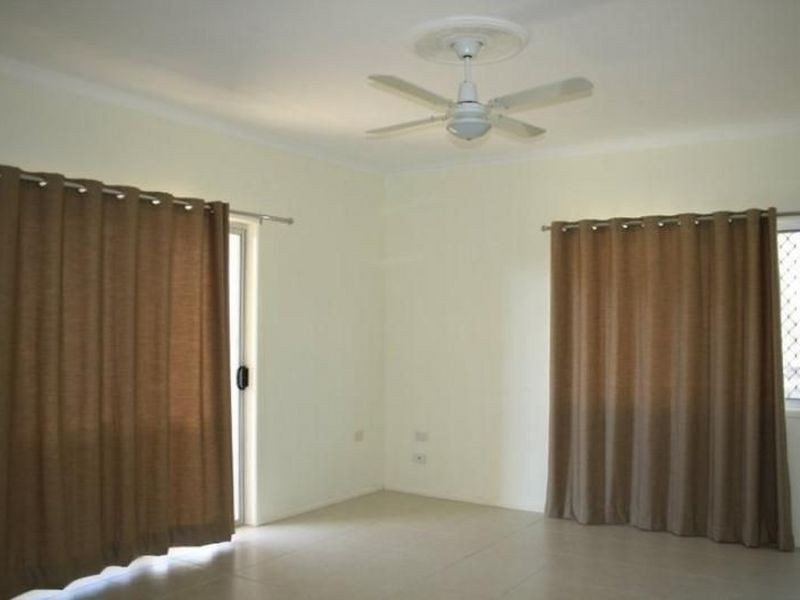 37 Bruce Street, Torquay QLD 4655