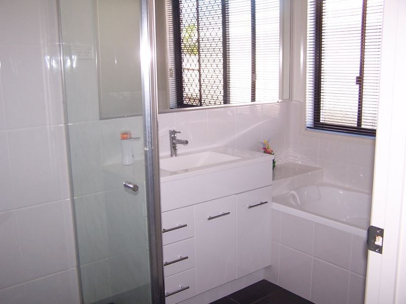 16 Grey Gum Court, Urraween QLD 4655