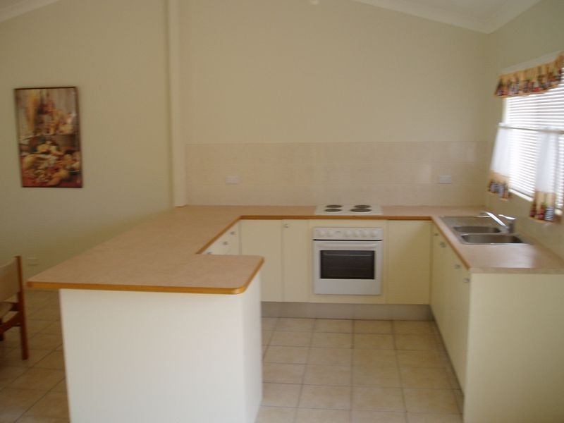 60 Beck Road, Urangan QLD 4655