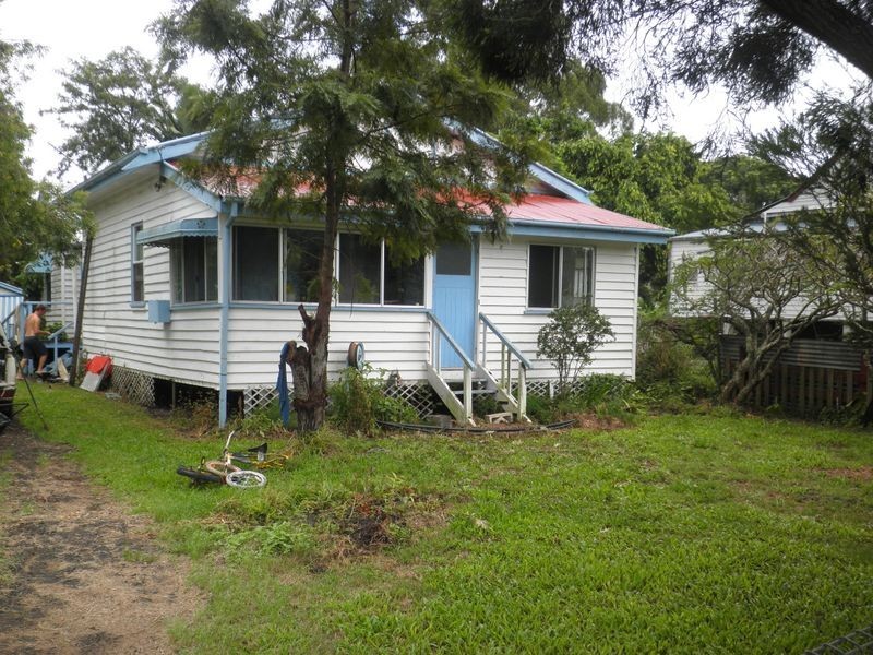 42 Whitley St, Howard QLD 4659