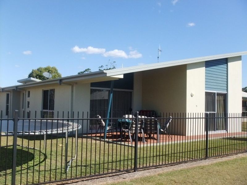8 Barramundi Drive, Burrum Heads QLD 4659