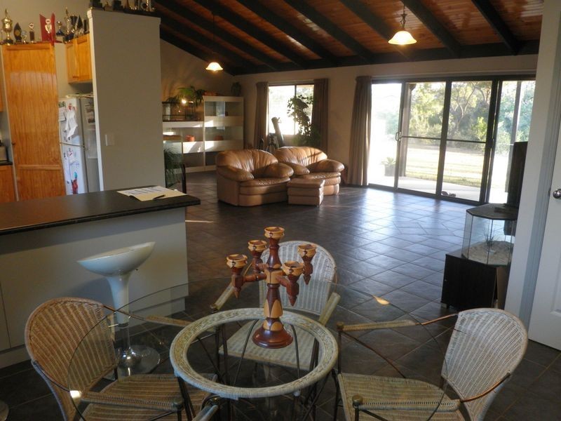 16 Island Close, Burrum Heads QLD 4659