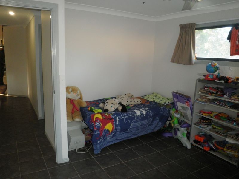 16 Island Close, Burrum Heads QLD 4659