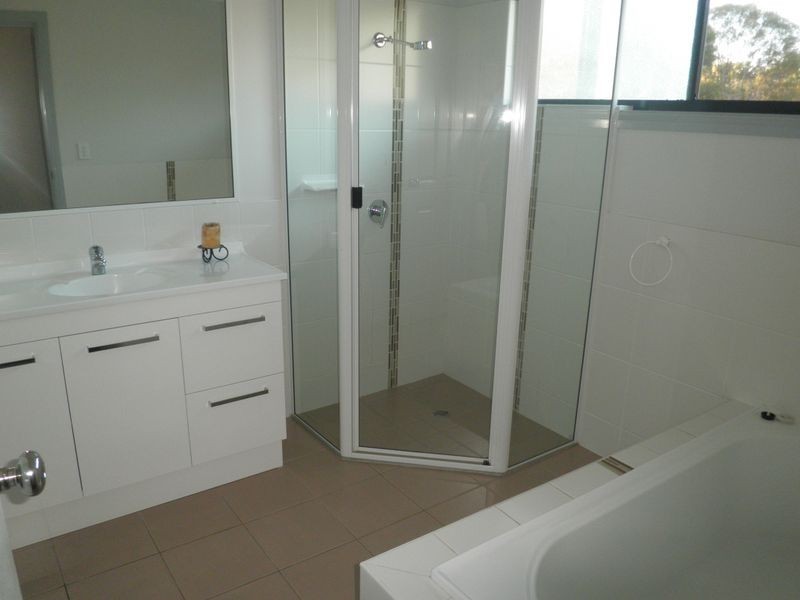 16 Island Close, Burrum Heads QLD 4659