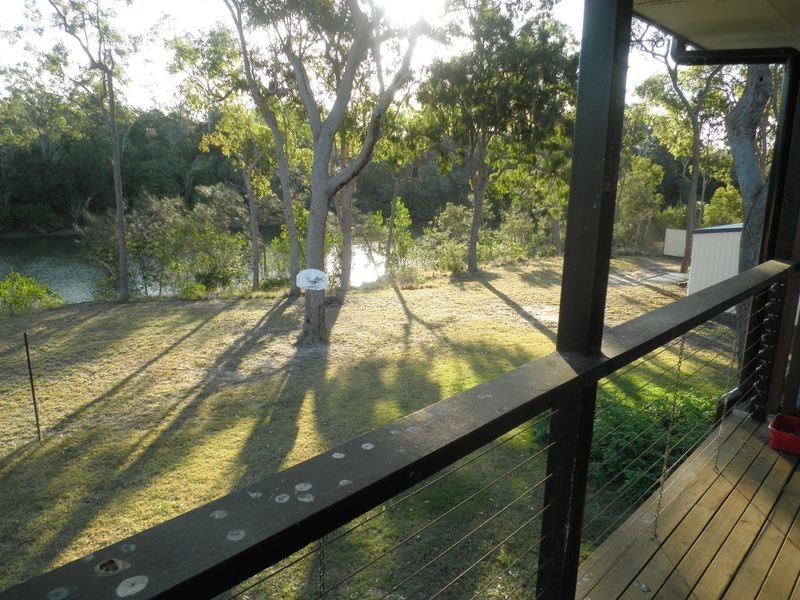 16 Island Close, Burrum Heads QLD 4659