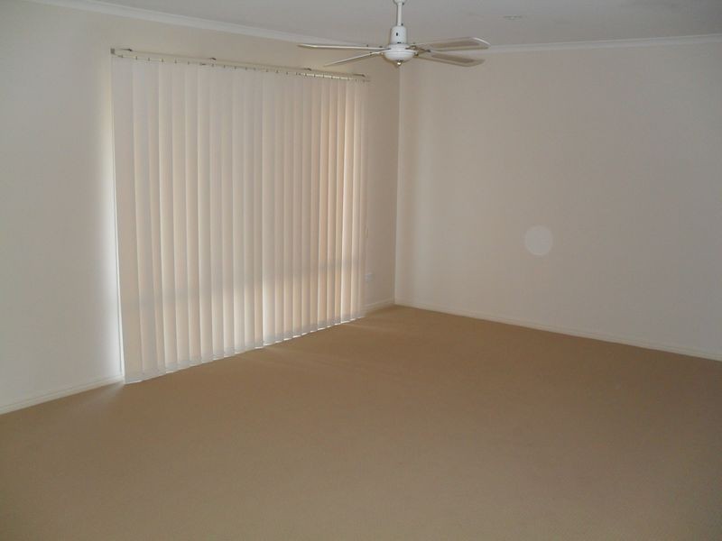 7 Ivybird Ct, Torquay QLD 4655