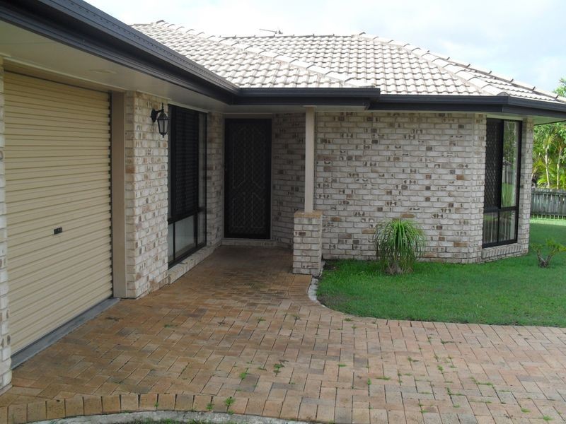 7 Ivybird Ct, Torquay QLD 4655