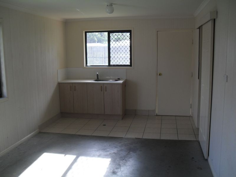 7 Ivybird Ct, Torquay QLD 4655