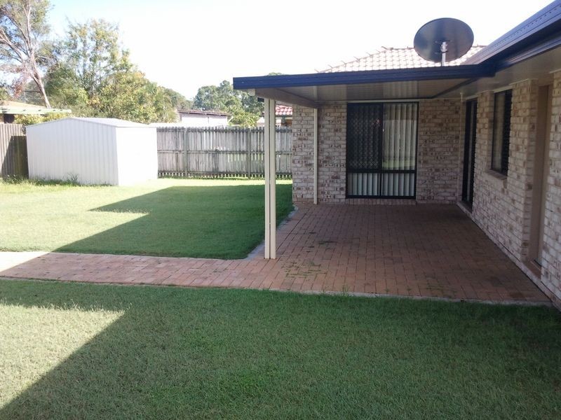 7 Ivybird Ct, Torquay QLD 4655