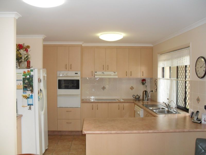 10 Neisler Crt, Kawungan QLD 4655