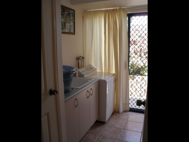 10 Neisler Crt, Kawungan QLD 4655