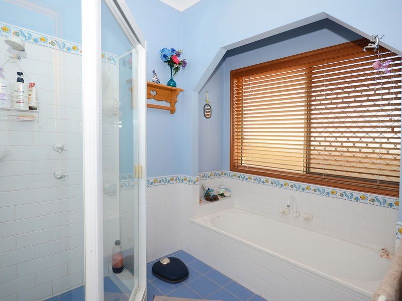 8 Hoberg Ct, Kawungan QLD 4655