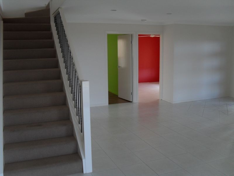 24 Teresa St, Nikenbah QLD 4655