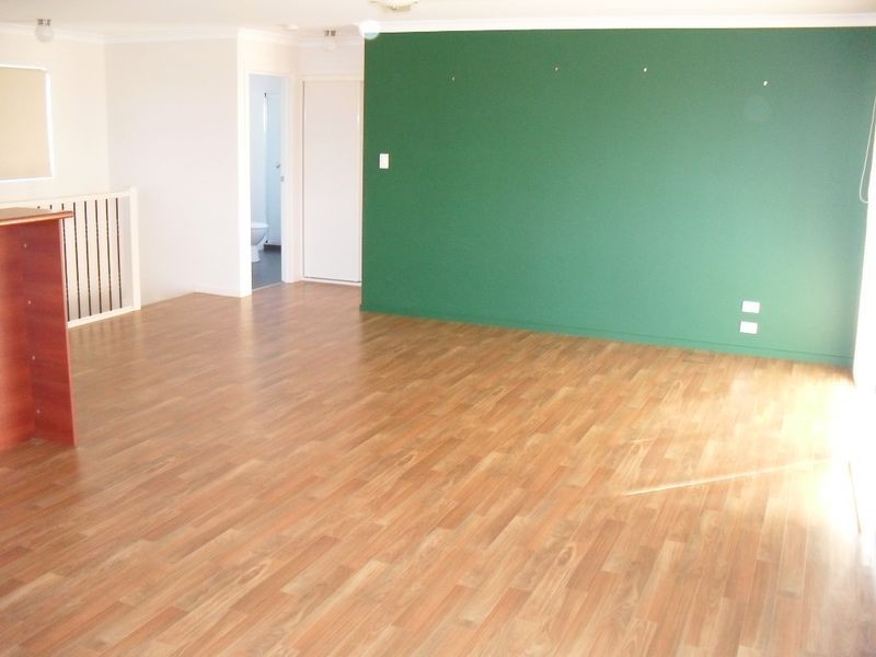 24 Teresa St, Nikenbah QLD 4655