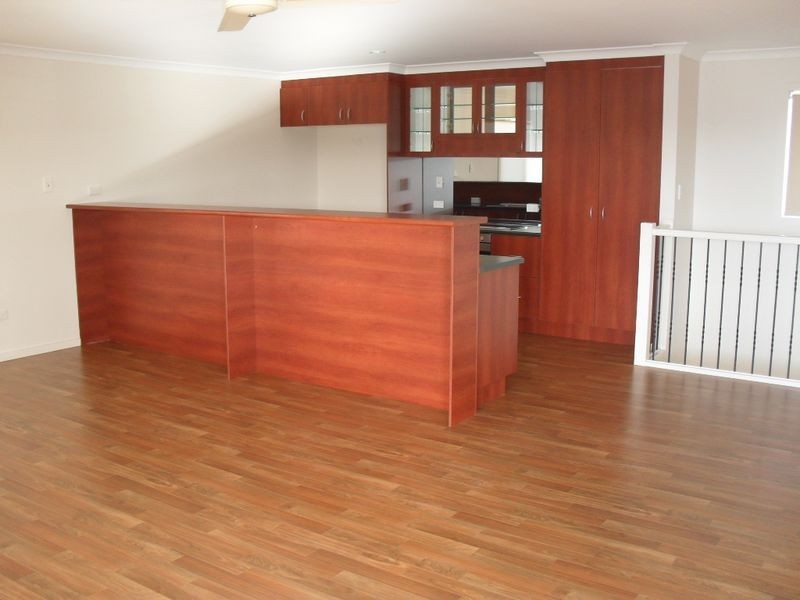 24 Teresa St, Nikenbah QLD 4655