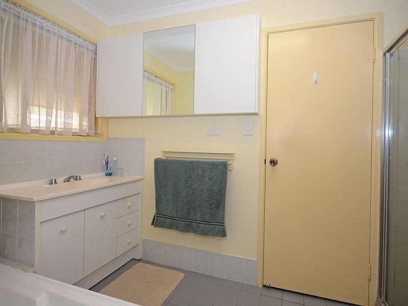 26 Rachael Street, Point Vernon QLD 4655