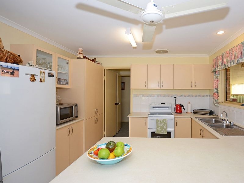 26 Rachael Street, Point Vernon QLD 4655