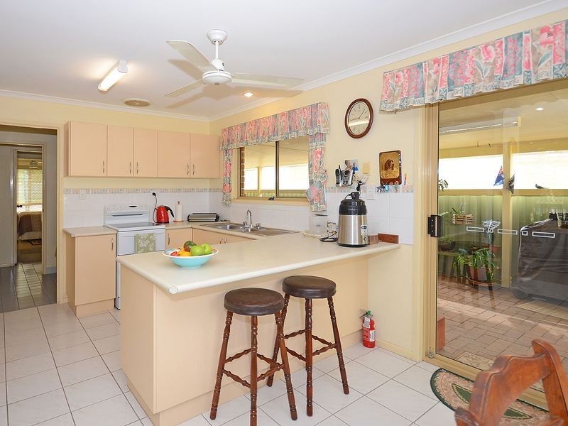 26 Rachael Street, Point Vernon QLD 4655