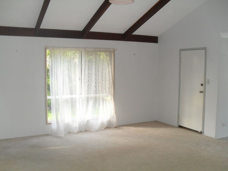 4 Bangalow Court, Kawungan QLD 4655