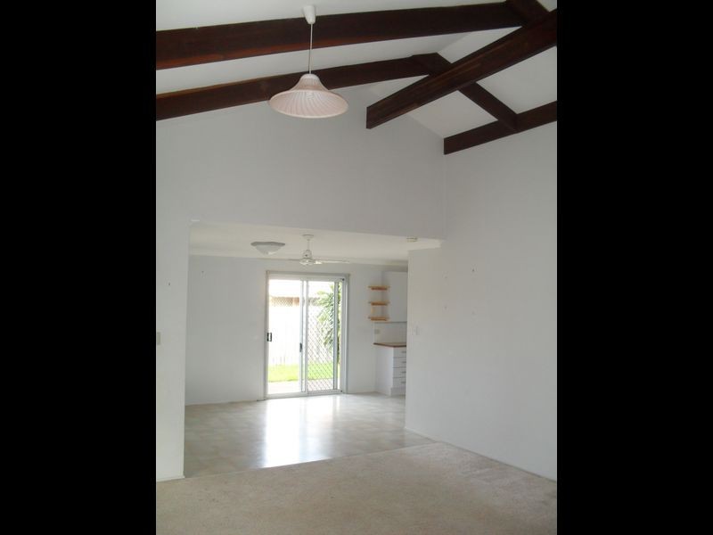 4 Bangalow Court, Kawungan QLD 4655
