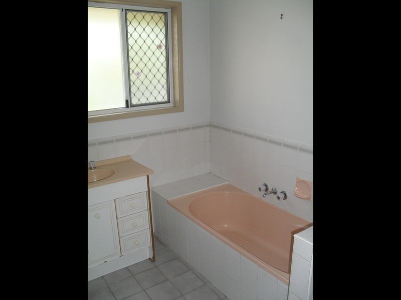 4 Bangalow Court, Kawungan QLD 4655