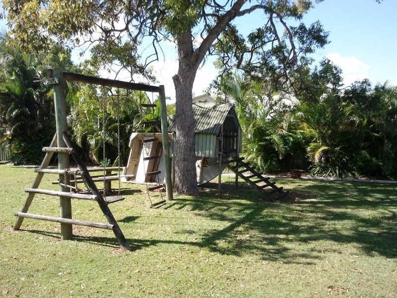 4 Connock Street, Urangan QLD 4655