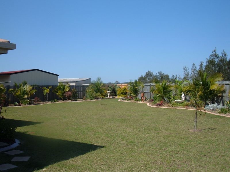 22 Kestrel Court, Eli Waters QLD 4655