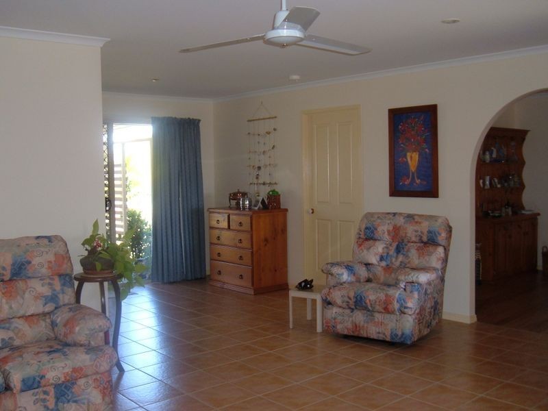 22 Kestrel Court, Eli Waters QLD 4655